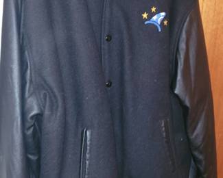 Disney jacket Women's small