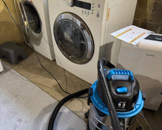 GE washer and dryer are for sale