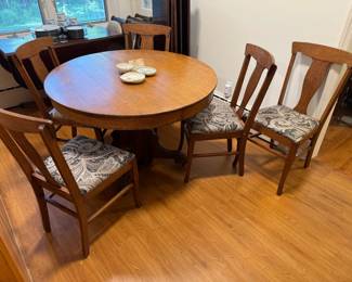 Beautiful, well cared for antique 45" solid oak claw foot table and chairs set, 5 chairs. Chairs are easy to recover if desired
