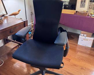 Herman Miller Embody desk chair. Arm cushions have damage! Can easily be replaced, rest of chair structure is excellent :) Great for petite sizes!