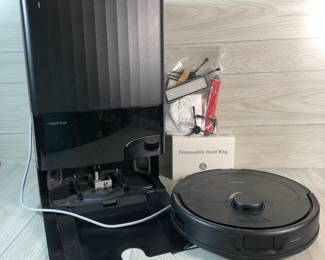 robot vaccum with dust mop