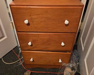maple chest of drawers