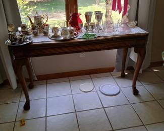 chippendale style repro hall table