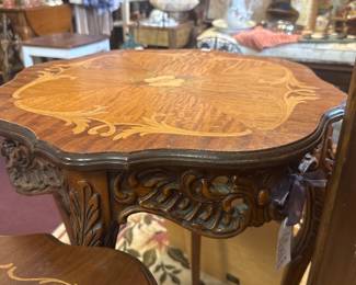 antique side table (2 sizes)