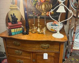 beautiful antique dry sink in beautiful shape