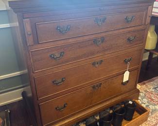 chest of drawers