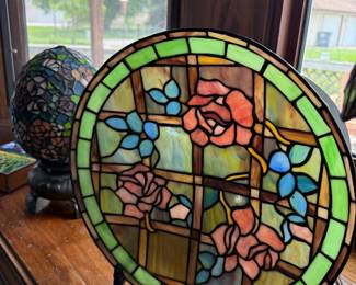 Tiffany Style Rose Stained Glass Table Lamp