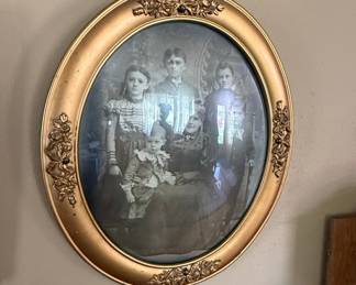 Antique Oval Convex Bubble Glass Family Portrait in Gilded Frame