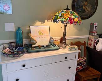 Tiffany Style Stained Glass Table Lamp
