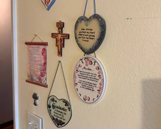 Assorted Decorative Wall Plaques with Sentiments