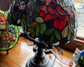 Tiffany Style Stained Glass Table Lamp with Rose Motif