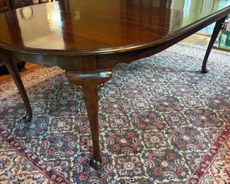 Ethan Allen Cherry Dining Table With 2 Leaves