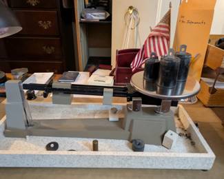 MCM Scale & Weights