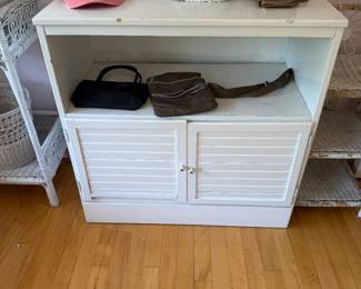 Storage cabinet