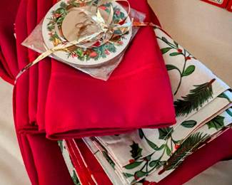 CHRISTMAS TABLE SETTING