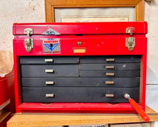 Vintage metal machinist tool chest with multiple drawers and a classic shop look, A must have for the avid machinist. 