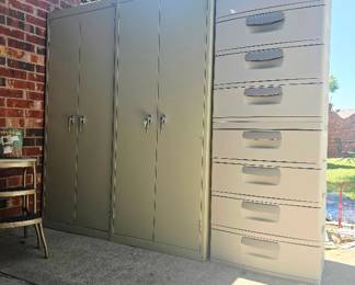 Metal Storage Lockers with Key and Plastic Storage Drawers
