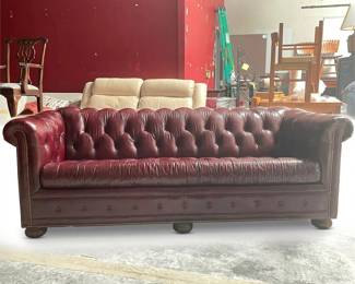 005 37oxbloodtuftedleatherchesterfieldsofa