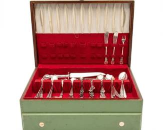 265 270silverplateflatwareassortmentchinoiseriechest