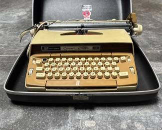 158 313vintagesmithcoronacoronetautomatic12electrictypewriter