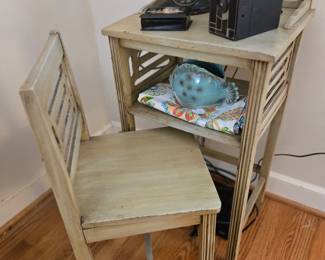 Charming telephone table with chair