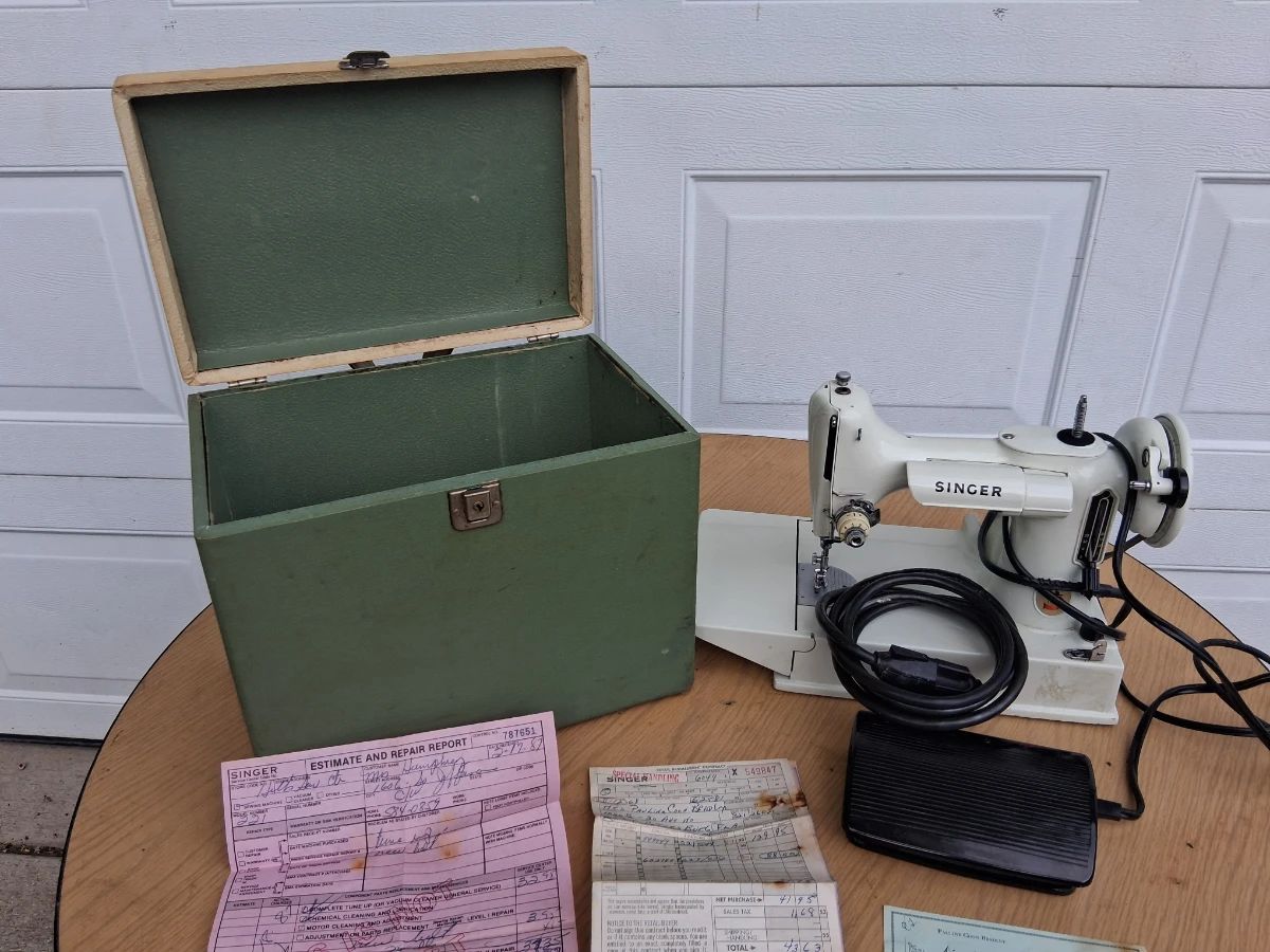 Singer 221K Sewing Machine