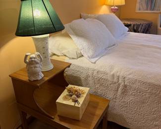 Pair of MCM nightstands & Beleek lamp 