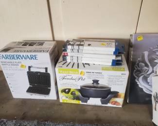 Fondue pot, waffle maker