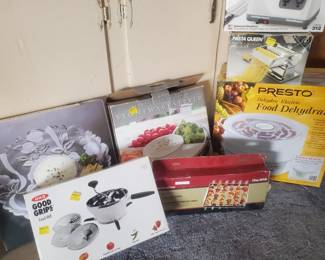 Serving ware, small appliances
