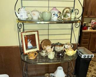 WONDERFUL WROUGHT IRON BAKERS RACK