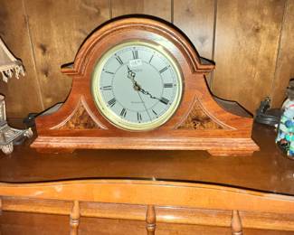LINDEN MANTLE CLOCK