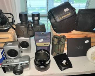 CAMERAS & ACCESSORIES