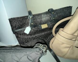 CALVIN KLEIN PURSE