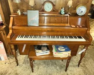KOHLER & CAMPBELL PIANO & BENCH