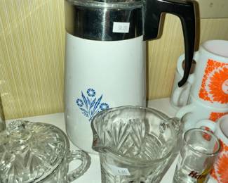 CLASSIC CORNING COFFEE POT