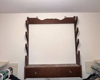 WALL GUN RACK