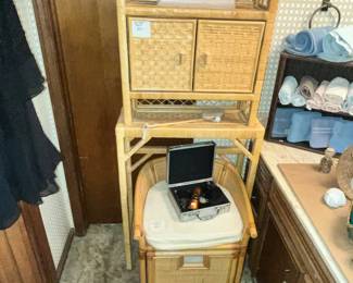WICKER BATHROOM ACCESSORIES