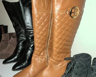 PAIR OF HIGH WOMEN'S BOOTS BY IMAN.