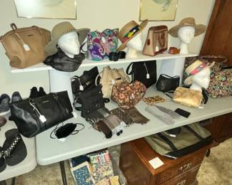 FINE PURSES & HATS