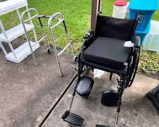 WHEEL CHAIR
