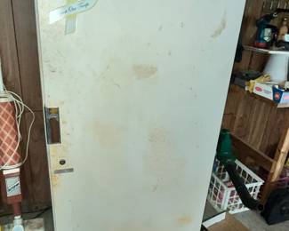 GARAGE FREEZER