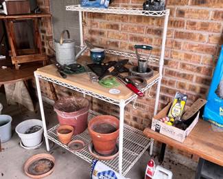 POTTING TABLE