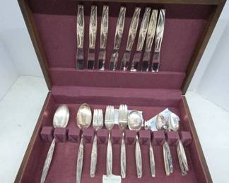 Wm Rogers Silverplate Autumn Pattern Set