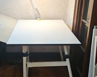 Adjustable Drafting Table