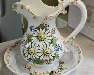HandPainted Daisy Pitcher and Bowl Set