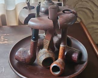 Wooden Pipe Stand and Pipes