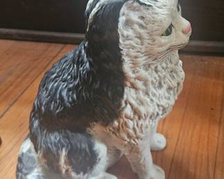 Vintage Tabby Cat Figurine third image