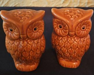 Vintage Brown Ceramic Owl Salt and Pepper Shakers