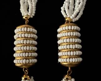 White Seed Bead Necklace second image