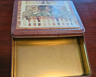Kitten planter tin second image